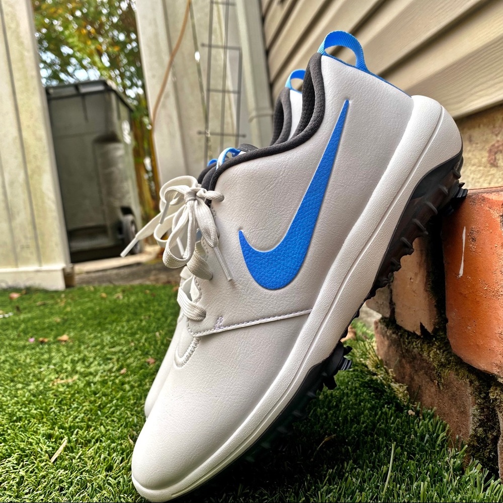 Nike Roshe Golf Tour Men’ Size 7.5 Women’s size 9